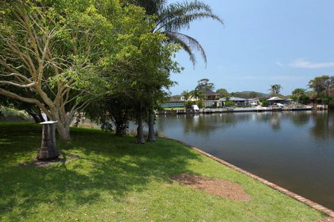 LAKE HOUSE ON ELOUERA - Accommodation Fremantle 0