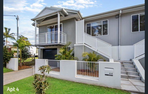 Lakefront Peace Apartments - Accommodation Fremantle 0