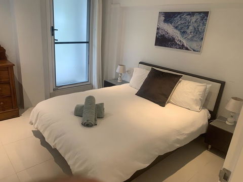 Lakefront Peace Apartments - Accommodation Fremantle 2