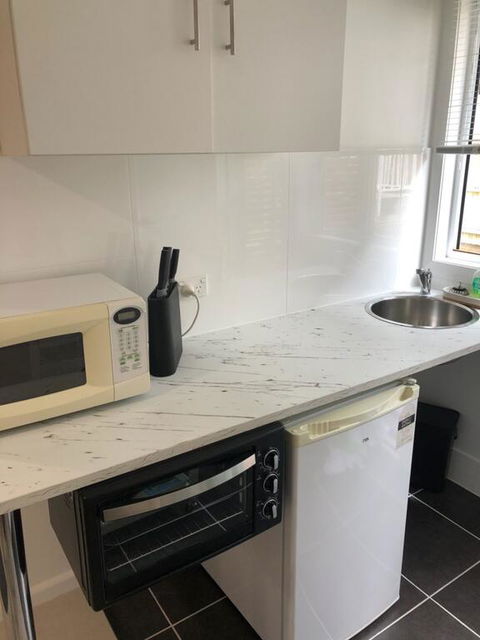 Lakefront Peace Apartments Studio 4 - Accommodation Fremantle 3