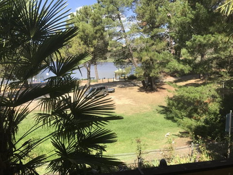 Lakeside Chalet & Studio - Accommodation Fremantle 1