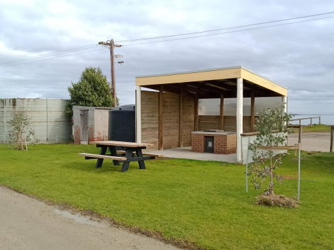 Lang Lang Caravan Park - Accommodation Fremantle 0