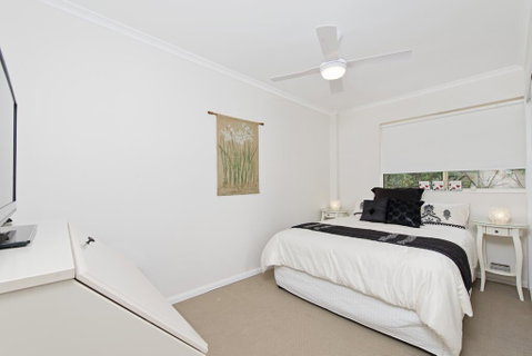 Laze Dayz At Lighthouse - Studio With Shared Pool - Accommodation Fremantle 2
