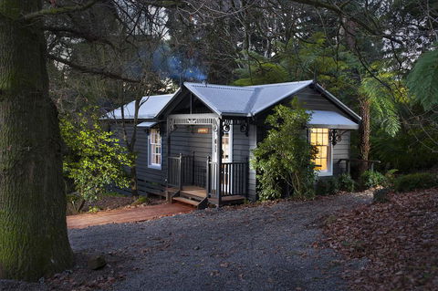 Leddicott Cottage - Accommodation Fremantle 0