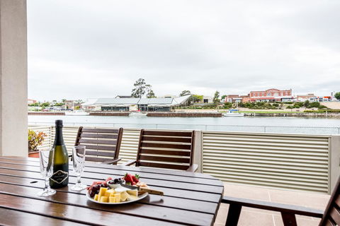 Leven River Retreat - Accommodation Fremantle 0