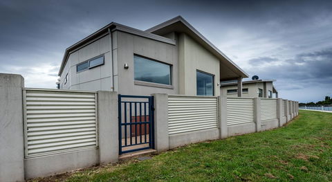 Leven River Retreat - Accommodation Fremantle 2