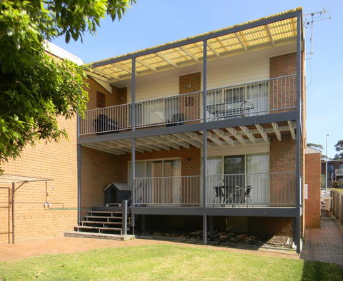 LIFE'S A BEACH - Accommodation Fremantle 0