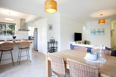Light And Airy Garden Apartment Steps From Surf - Accommodation Fremantle 1