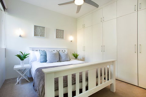 Light And Airy Garden Apartment Steps From Surf - Accommodation Fremantle 2