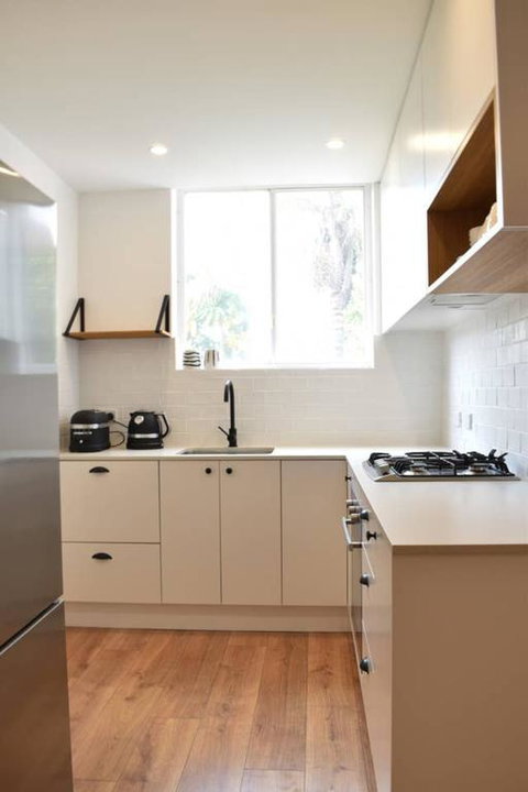 Light And Airy North Bondi Apartment - Accommodation Fremantle 3