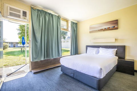 Links Hotel - Accommodation Fremantle 2