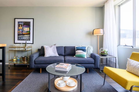 LUCY Stylish City Vibe And Views - Accommodation Fremantle 0