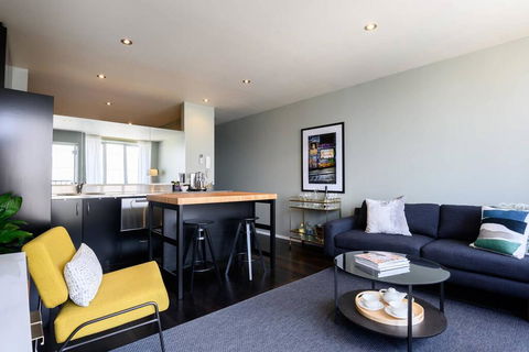LUCY Stylish City Vibe And Views - Accommodation Fremantle 2