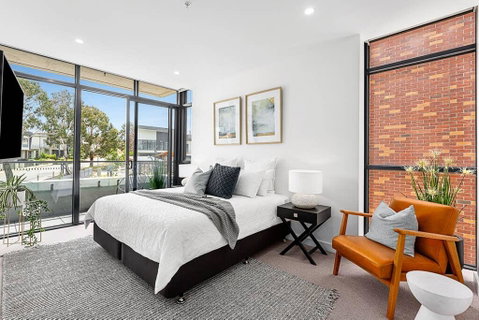 Luxe 101 @ Martha Cove Waterfront Luxury On The Marina, Walk To Beach - Accommodation Fremantle 3