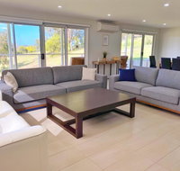 Luxury 3BR Home with KING Bed Metung - Accommodation Fremantle