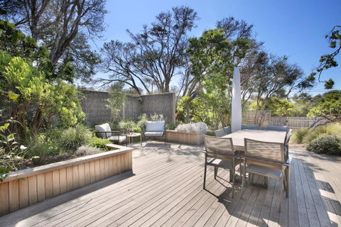 Luxury Beach House Only 250m To No 16 Back Beach! - Accommodation Fremantle 2
