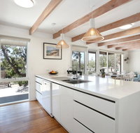 Luxury Beach House only 250m to No 16 Back Beach - Accommodation Fremantle