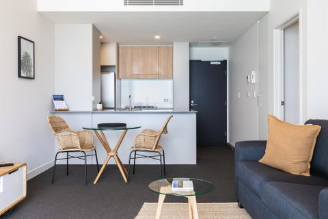 Luxury Beachfront Apartment In Newcastle - Accommodation Fremantle 2