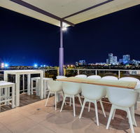 Luxury Darwin City Lights Jacuzzi Central Location Large House New Furnishings - Accommodation Fremantle