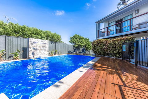 Lyrona - 3/35 Avocet Parade - Accommodation Fremantle 0