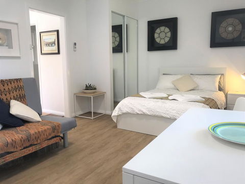 M207 Within The Free Transit Zone. Central Studio - Accommodation Fremantle 0