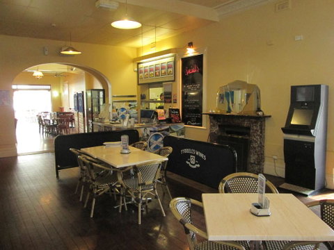 Maclean Hotel - Accommodation Fremantle 2