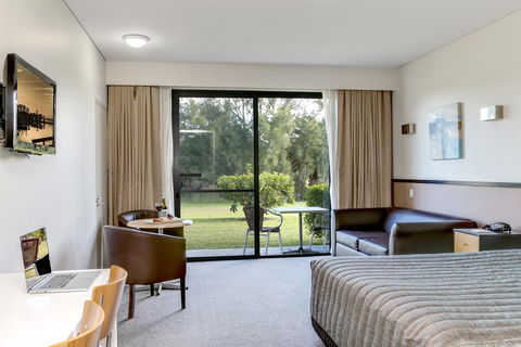 Macquarie 4 Star - Accommodation Fremantle 2