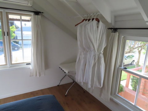 Maison De May Boutique Bed & Breakfast - Accommodation Fremantle 2