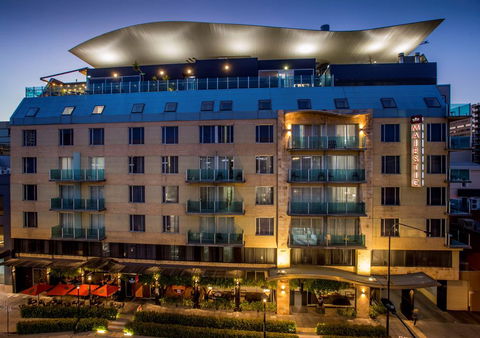 Majestic Roof Garden Hotel - Accommodation Fremantle 2