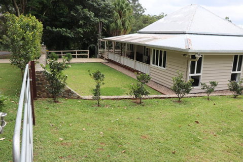 Mapleton Falls Farm House - Accommodation Fremantle 0