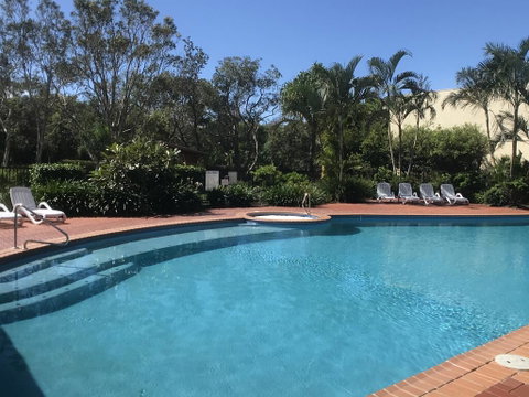 Marcoola Beachfront 3BR -Pool-100m To The Beach. - Accommodation Fremantle 1