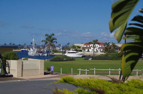 Marina Park View - Accommodation Fremantle 2