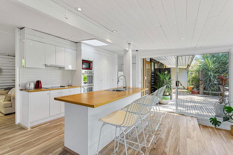 MARTHA COTTAGE - MT MARTHA - Accommodation Fremantle 2