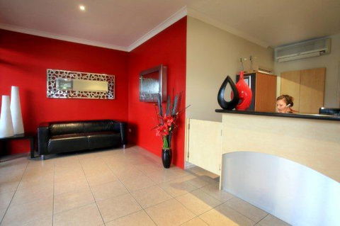 Mayfair Motel - Accommodation Fremantle 2
