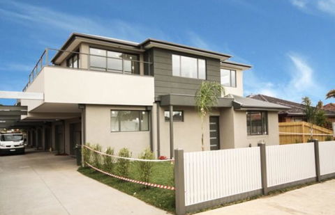 Melbourne Travel Station - Accommodation Fremantle 0