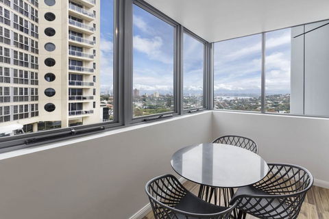 Meriton Suites Bondi Junction - Accommodation Fremantle 3