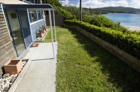 Mick's Apartment - Seal Rocks Beachfront - Accommodation Fremantle 0