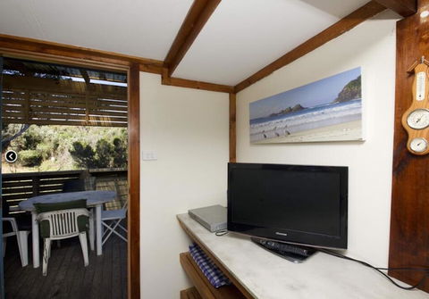 Mick's Beach Cottage - Seal Rocks Beachfront - Accommodation Fremantle 3