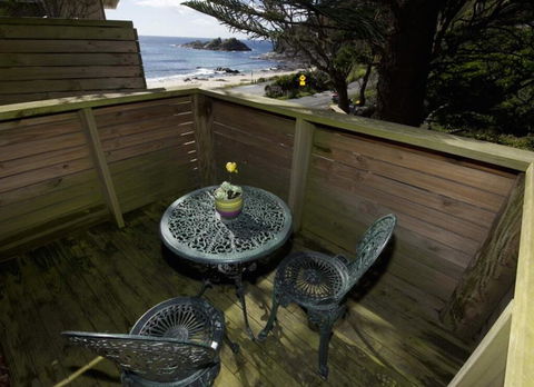 Mick's Beach Cottage - Seal Rocks Beachfront - Accommodation Fremantle 1