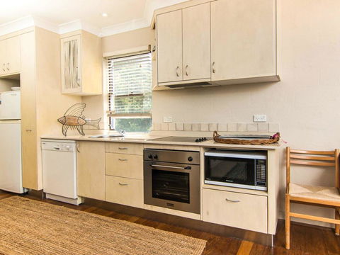 Middles - Villa Manyana 02 - Accommodation Fremantle 1