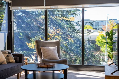 Midnight Apartments Accommodate Canberra - Accommodation Fremantle 0