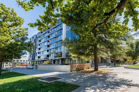 Midnight Apartments Accommodate Canberra - Accommodation Fremantle 2