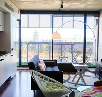 Modern 2 Bedroom Apartment With City Views - Accommodation Fremantle