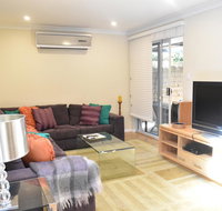 Modern 2 Bedroom Unit Close to CBD - Accommodation Fremantle