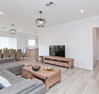 Modern and Spacious home near Curtin University - Accommodation Fremantle