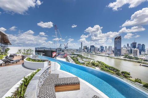 Modern Apartment In South Brisbane Infinity Pool - Accommodation Fremantle 2