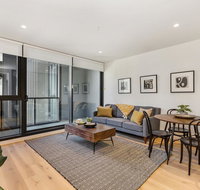 Modern apartment with balcony near Kings Domain - Accommodation Fremantle