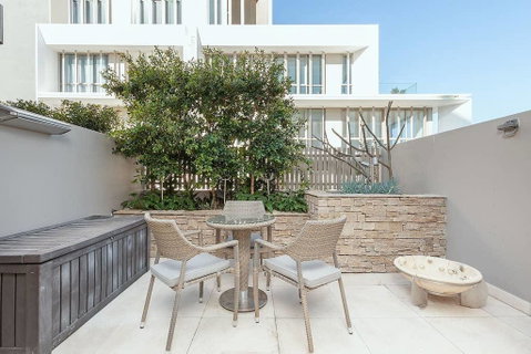 Modern Bronte Apt. W/ Ocean Views, Just Minutes Walk To Beach! - Accommodation Fremantle 1