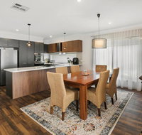 Modern Seaside Getaway Mornington - Accommodation Fremantle