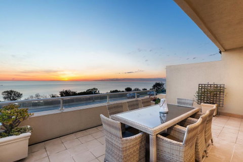 Mornington - Esplanade Escape - Accommodation Fremantle 0